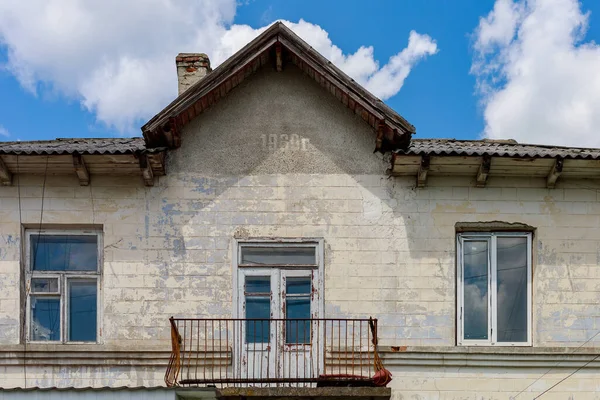 Ancien Bâtiment Résidentiel Datant 1960 Arrière Plan Avec Espace Copie — Photo