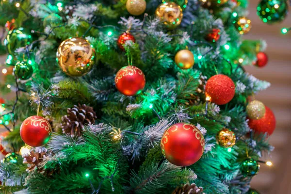 Very Nicely Decorated Christmas Tree Balls Christmas Decor Interior Winter — Stock Photo, Image