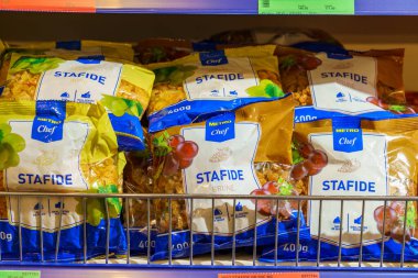 Kurutulmuş meyve. Metin için kopyalama alanı olan arkaplan. İllüstrasyon başyazısı. 18 Aralık 2021 Balti Moldova.