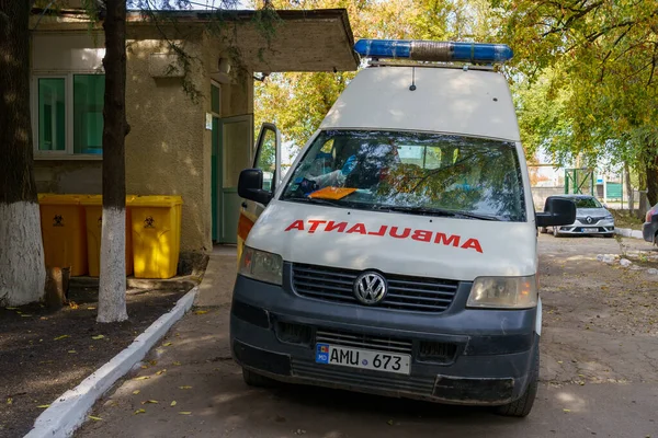 Krankenwagen Auf Der Intensivstation Pandemische Coronavirus Infektion Covid Illustratives Leitartikel — Stockfoto