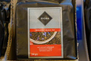 Büyük yaprak çayı. Metin için kopyalama alanı olan arkaplan. İllüstrasyon başyazısı. 18 Aralık 2021 Balti Moldova.