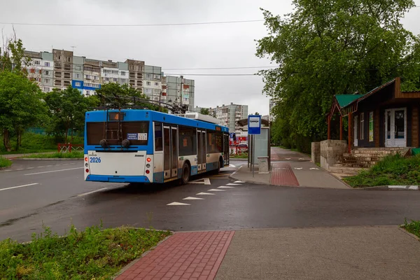 Trolleybus Transport Public Sans Fil Arrière Plan Avec Espace Copie — Photo