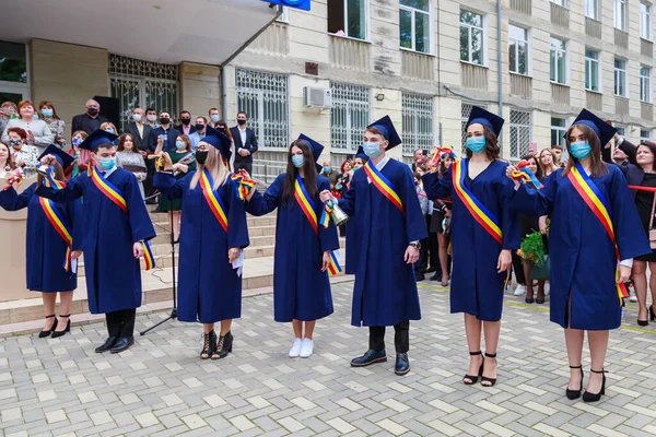 Afgestudeerden Afstudeerdag Beltsy Moldavië Mei 2021 Uitsluitend Redactioneel Gebruik — Stockfoto