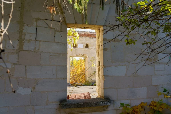 Die Mauer Eines Alten Verfallenen Anwesens Bauen Oder Haus Hintergrund — Stockfoto