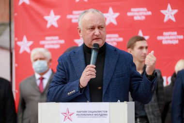 Igor Dodon ülkenin eski başkanıdır. Sosyalist Parti Toplantısı. İllüstrasyon başyazısı. 17 Ekim 2021 Balti Moldova.