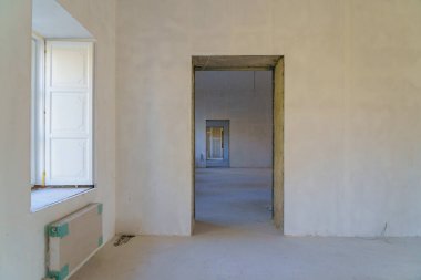 Eski binaların restorasyonu. İç yapı elementi oluşturuluyor. Seçici odak arkaplanı ve metin veya harf için kopyalama alanı