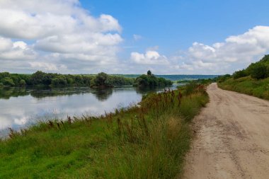 Köy yolu. Metin veya yazıtlar için kopyalama alanı olan arkaplan.