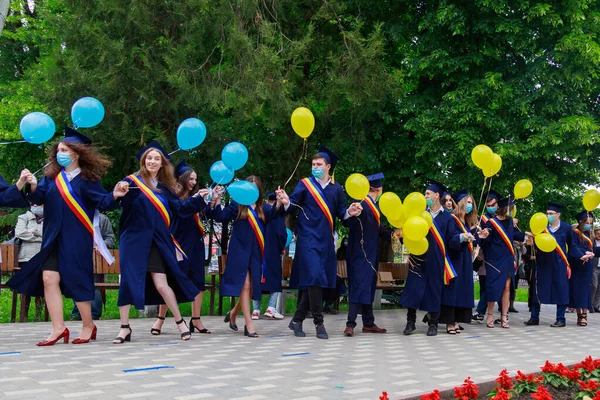 Afgestudeerden Afstudeerdag Beltsy Moldavië Mei 2021 Uitsluitend Redactioneel Gebruik — Stockfoto