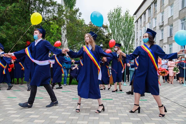 Graduados Día Graduación Beltsy Moldova Mayo 2021 Uso Editorial Solamente — Foto de Stock