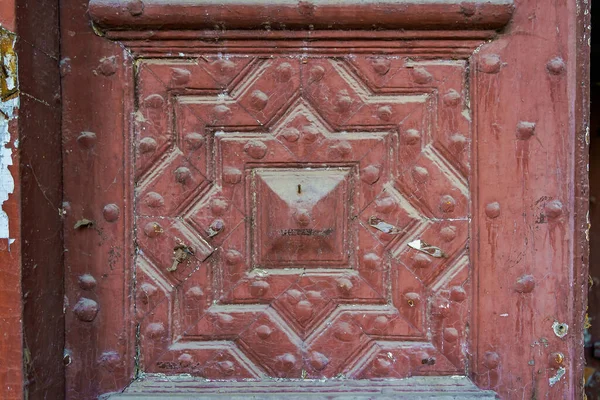 Rough Textured Painted Wood Carved Surface Old Retro Vintage Door — Zdjęcie stockowe