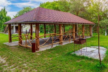 Rahatlamak için çardak ya da veranda. Metin veya yazıtlar için kopyalama alanı olan arkaplan.