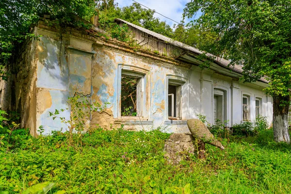 Antigo Edifício Abandonado Arquitetura Urbana Fundo Com Espaço Cópia Para — Fotografia de Stock