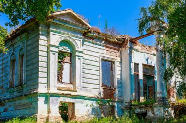 Eski mimarinin terk edilmiş tarihi ve kültürel mirası. Kıyametin olağandışı ayrıntıları. Arkaplan
