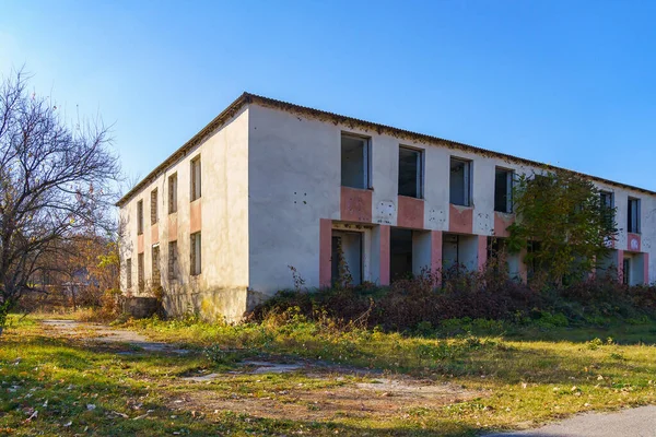 Viejo Edificio Abandonado Arquitectura Urbana Fondo Con Espacio Copia Para —  Fotos de Stock