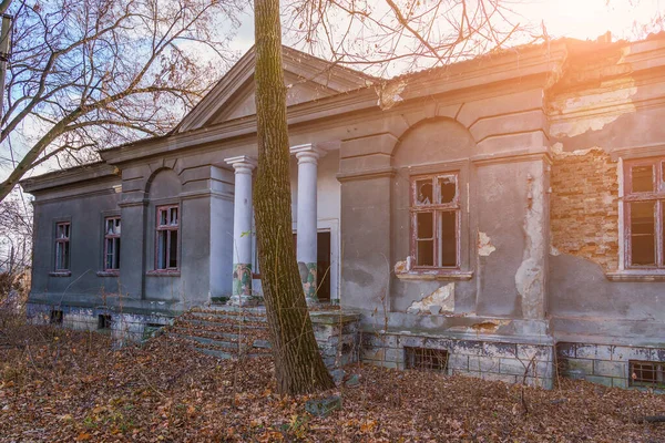 Abandonado Património Histórico Cultural Abandonado Antiga Arquitectura Detalhes Incomuns Olhar — Fotografia de Stock