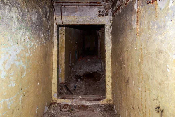 Het Interieur Van Een Ondergrondse Nucleaire Verlaten Militaire Bunker Griezelige — Stockfoto