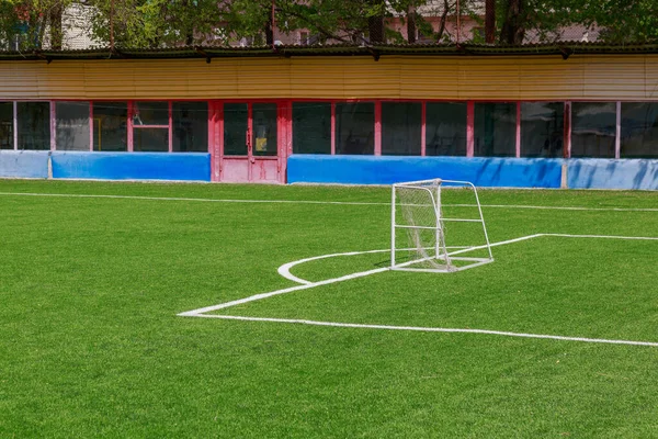 Puste Boisko Sportowe Mini Boisko Piłki Nożnej Parku Powodu Zamknięcia — Zdjęcie stockowe