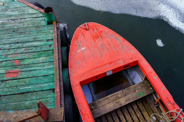 Arc Bateau Pêche Une Jetée Bois Hiver Début Printemps Arrière — Photo