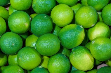 Çiftlik organik limonları. Perakende markette doğal vitaminler. Metin için kopyalama alanı olan seçici odak.