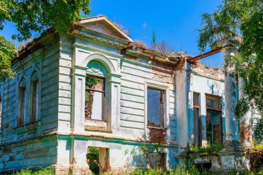 Eski mimarinin terk edilmiş tarihi ve kültürel mirası. Kıyametin olağandışı ayrıntıları. Arkaplan