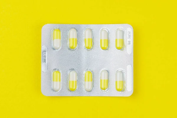 Blister Oder Packung Mit Zehn Medizinischen Tabletten Oder Pillen Gelber — Stockfoto