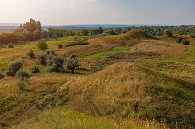 Doğu Avrupa 'nın dağlık doğası. Metin veya yazıtlar için kopyalama alanı olan arkaplan