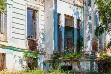 Eski mimarinin terk edilmiş tarihi ve kültürel mirası. Kıyametin olağandışı ayrıntıları. Arkaplan
