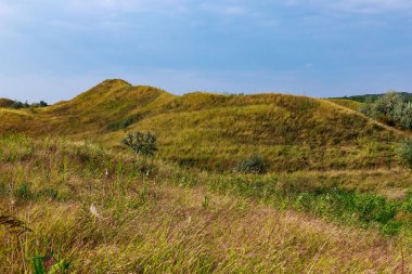 Doğu Avrupa 'nın dağlık doğası. Metin veya yazıtlar için kopyalama alanı olan arkaplan