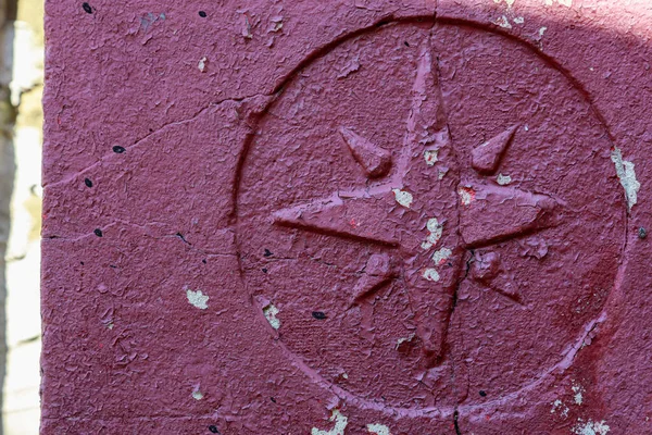 Starý Retro Symbol Windrose Kamenné Omítce Symbol Kartografie Geografických Azimutů — Stock fotografie