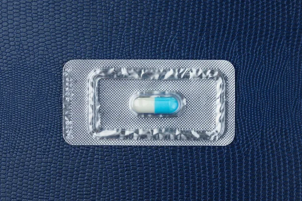 Blister Verpakking Van Een Zeer Belangrijke Dure Tablet Pil Donkerblauwe — Stockfoto