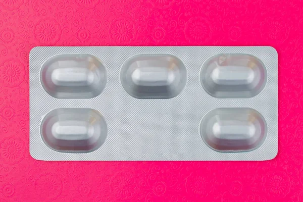 Blister Oder Packung Mit Fünf Tabletten Oder Pillen Das Konzept — Stockfoto