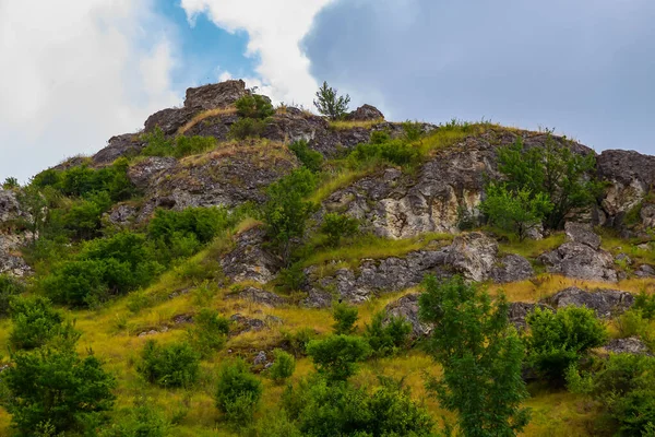 Дикая Холмистая Каменистая Природа Восточноевропейский Фон Копировальным Пространством Текста Букв — стоковое фото