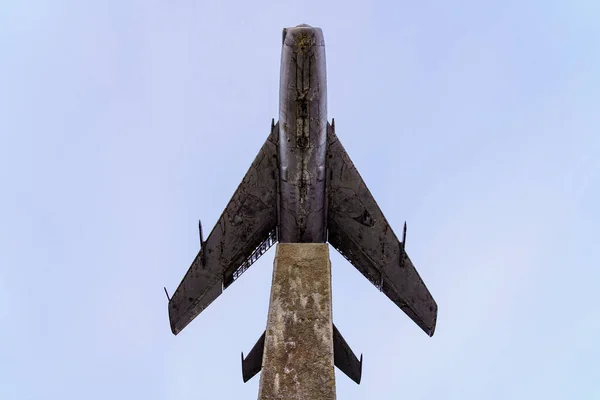 Monument Old Retro Vintage Airplane Background Copy Space Text — Fotografia de Stock
