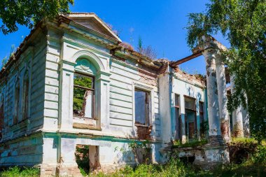 Eski mimarinin terk edilmiş tarihi ve kültürel mirası. Kıyametin olağandışı ayrıntıları. Arkaplan