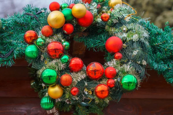 Grinalda Natal Feita Bolas Decorativas Fundo Com Espaço Cópia — Fotografia de Stock