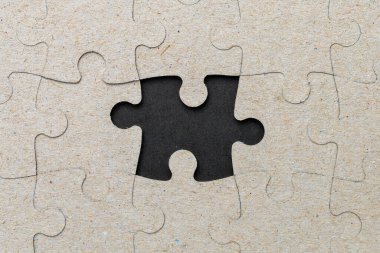 Tek elementi olmayan bulmacalar. Metin veya yazı için boşluk kopyala.