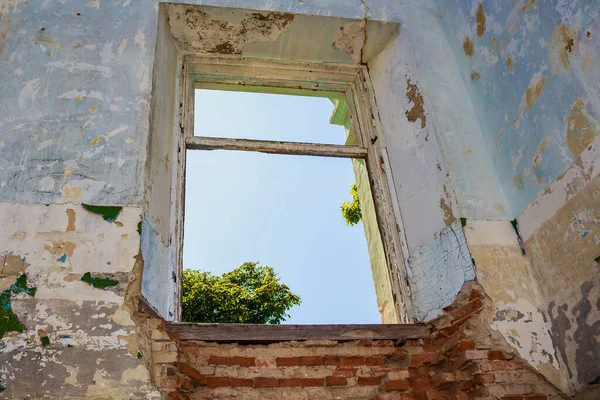 Eski Mimarinin Terk Edilmiş Tarihi Kültürel Mirası Kıyametin Olağandışı Ayrıntıları — Stok fotoğraf