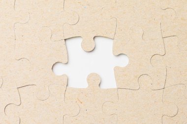 Tek elementi olmayan bulmacalar. Metin veya yazı için boşluk kopyala.