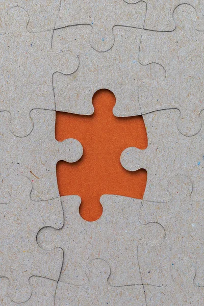 Tek elementi olmayan bulmacalar. Metin veya yazı için boşluk kopyala. Dikey resim.