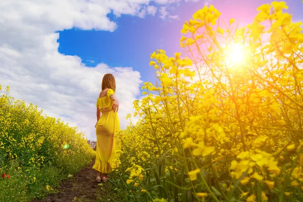 Young Pretty Woman Yellow Dress Lightning Cheerful Yellow Background Blooming — Stock Photo, Image