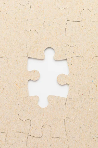 Tek elementi olmayan bulmacalar. Metin veya yazı için boşluk kopyala. Dikey resim.