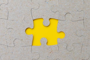 Tek elementi olmayan bulmacalar. Metin veya yazı için boşluk kopyala.