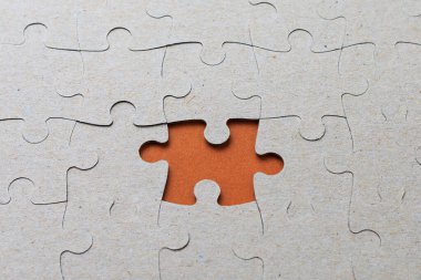 Tek elementi olmayan bulmacalar. Metin veya yazı için boşluk kopyala.