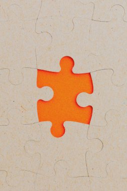 Tek elementi olmayan bulmacalar. Metin veya yazı için boşluk kopyala. Dikey resim.