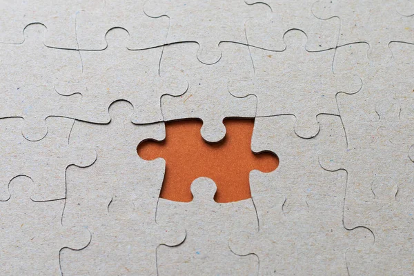 Tek elementi olmayan bulmacalar. Metin veya yazı için boşluk kopyala.