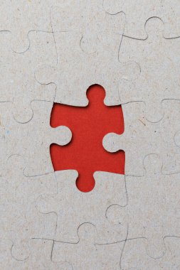 Tek elementi olmayan bulmacalar. Metin veya yazı için boşluk kopyala. Dikey resim.