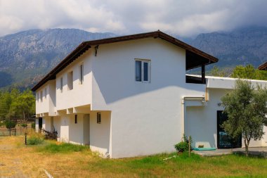 Tipik taşra evi, seçici odaklanma. Metin için kopyalama alanı olan arkaplan