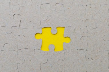 Tek elementi olmayan bulmacalar. Metin veya yazı için boşluk kopyala.