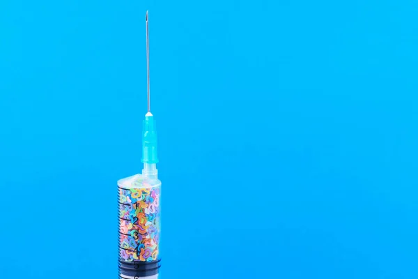 Classic Disposable Syringe Filled Symbolic Hearts Love Concept Background Copy — Stock fotografie