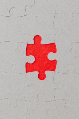 Tek elementi olmayan bulmacalar. Metin veya yazı için boşluk kopyala. Dikey resim.